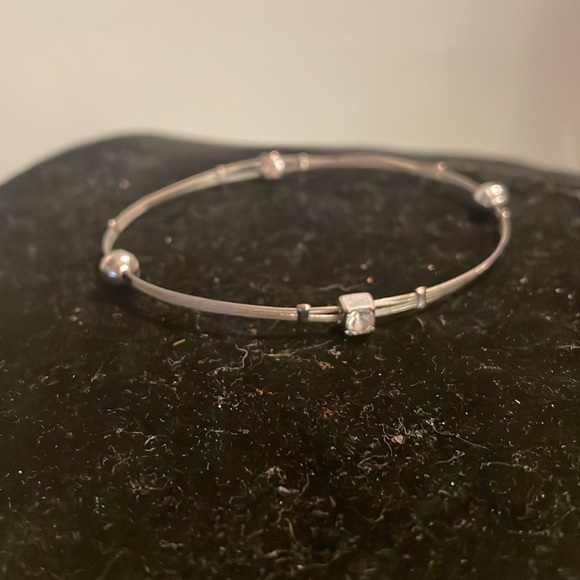 8” Minimalist silver tone stretch bracelet w/2 beads & 2 bezel set crystals - Picture 5 of 13